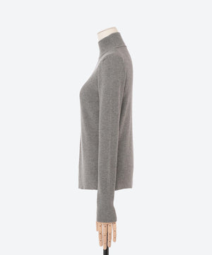 ソフトタッチタートルネックニット