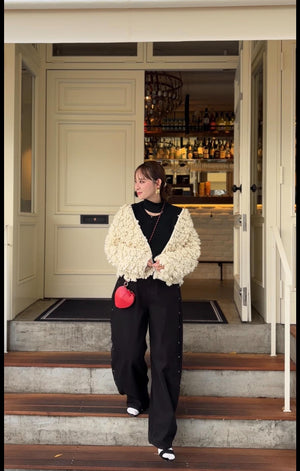 スタッズ付きワイドカーブデニム