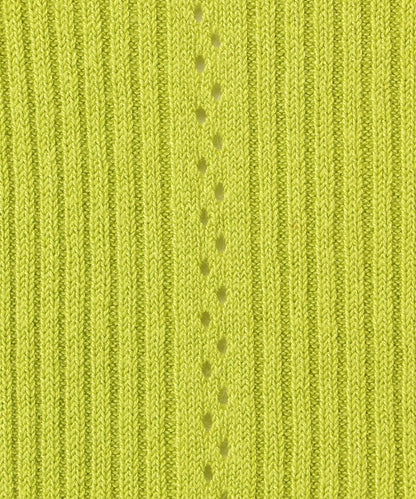 透かし柄ハイネックニット