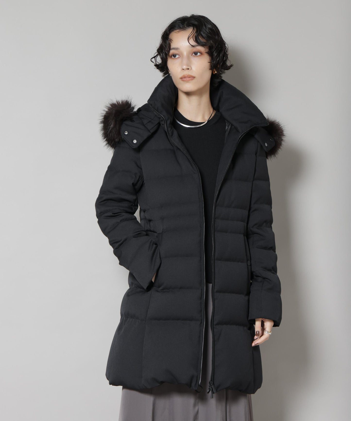 「西川ダウン(R)」サージロングダウン