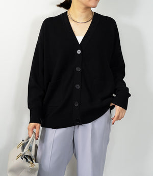 スムース編みルーズニットカーディガン