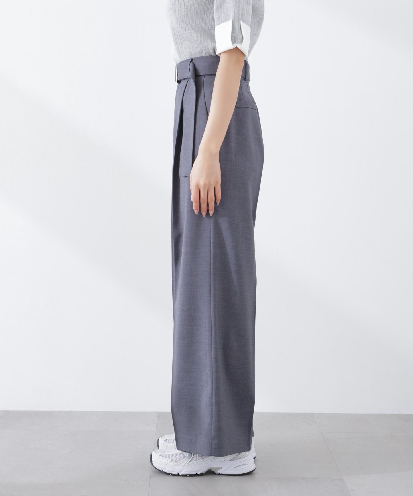 ＜ウォッシャブル＞ベルト付きタックワイドパンツ　26SS