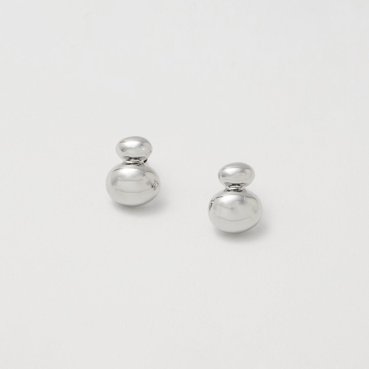 2オーバル ドーム ピアス