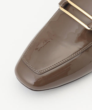 スクエアトゥローファー