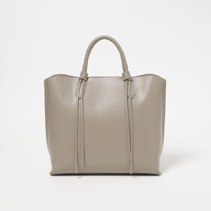 【WEB限定】2WAYタッセルハンドル A4 トートバッグ / ショルダーバッグ