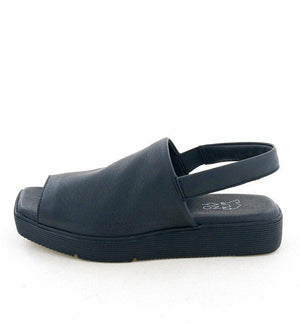 ソフトレザーカバーサンダル