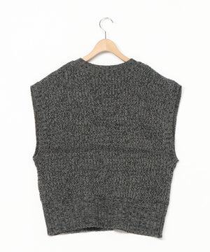 ニットベスト