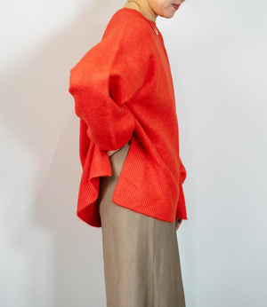 ボクシーオーバークルーネックニット