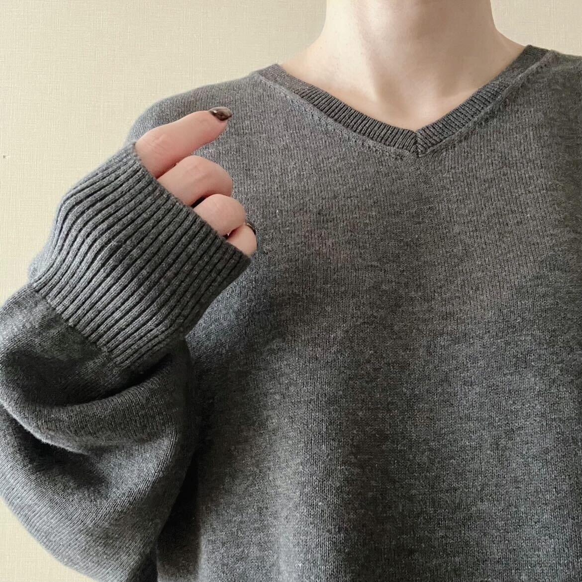 カシミアVネックニット