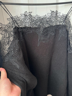 レースデザインオフショルニット