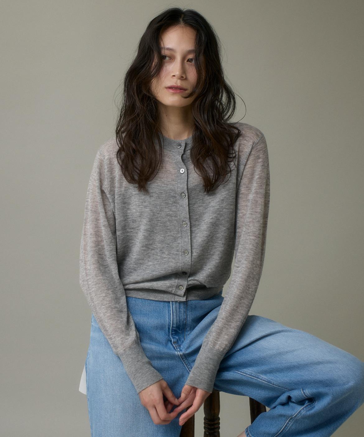 クルーネックニットカーデ《Melty air wool》