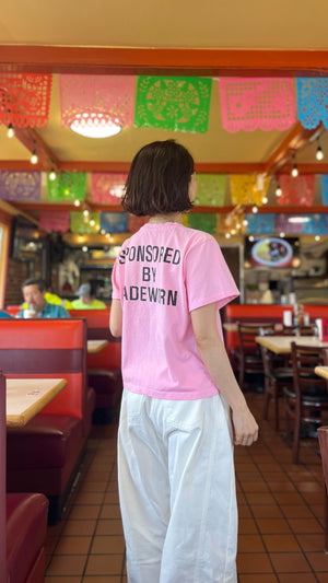 バックロゴピンクTシャツ