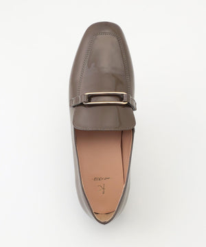 スクエアトゥローファー