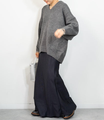 バイカラールーズVネックニット