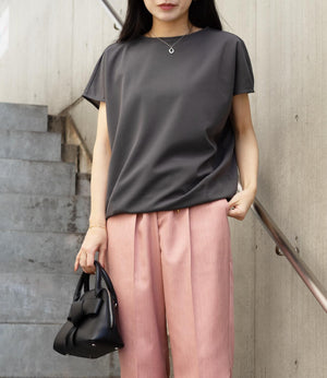 コクーンシルエットボートネックカットソー