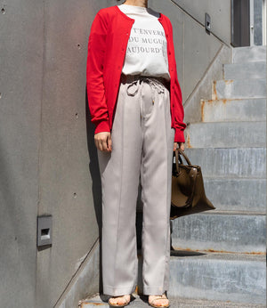 ナチュラルフレアシルエットパンツ