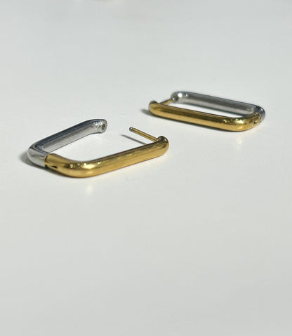 バイカラースクエアピアス