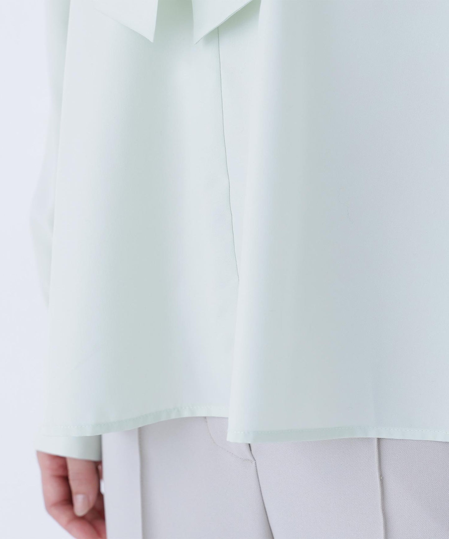 スキッパーリボンタイブラウス