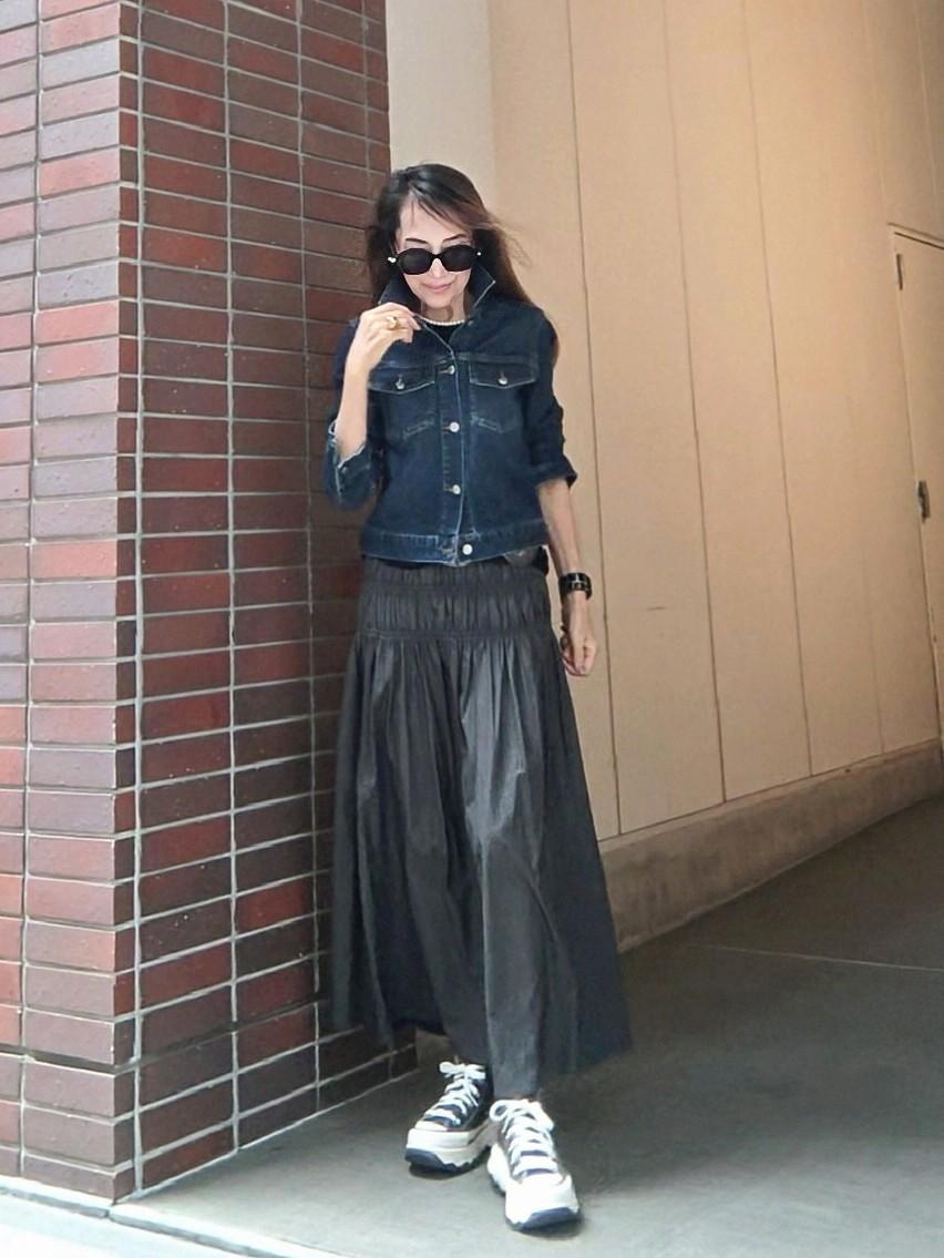 シャーリングフレアスカート