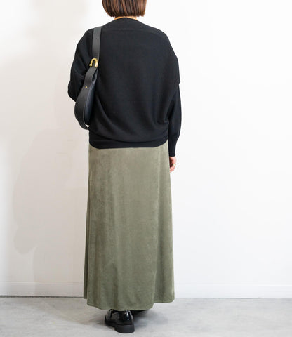 ボートネックラウンドニット