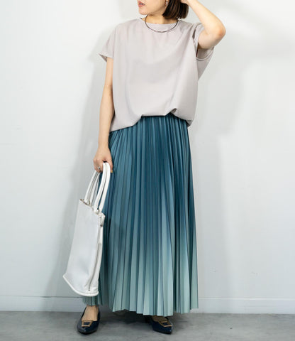 ライングラデーションプリーツスカート