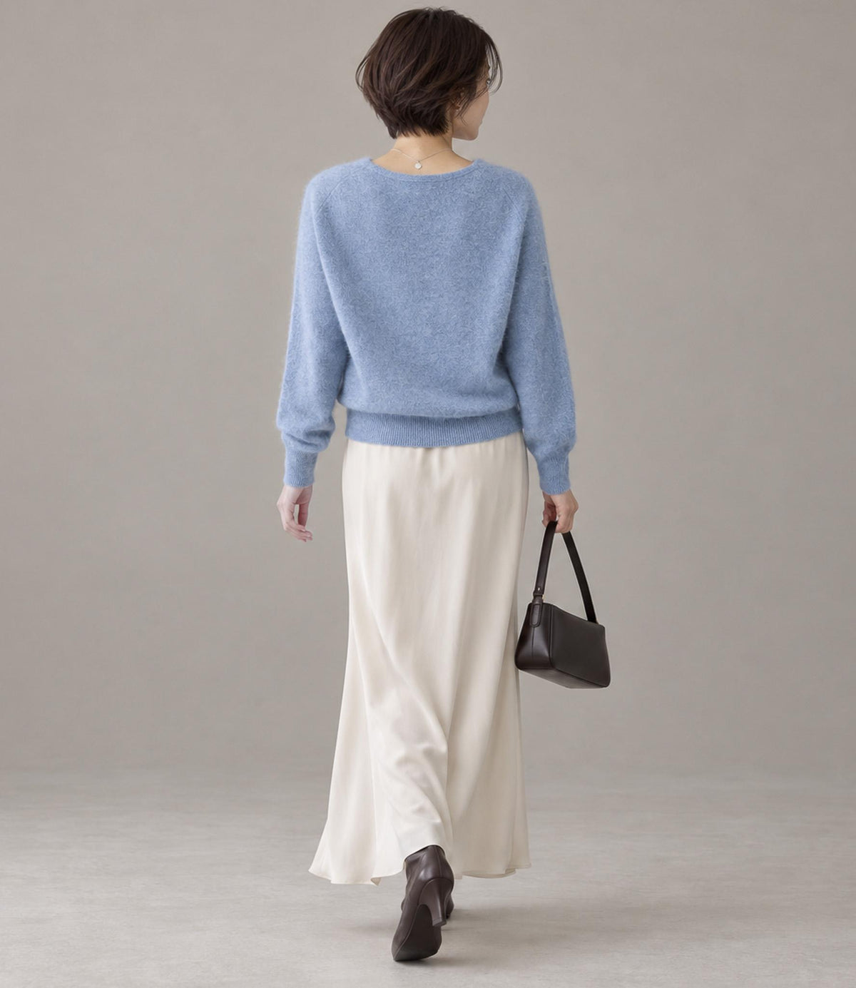ウールカシミアホールガーメントVネックニット