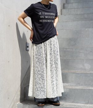 レタリングスリムTシャツ