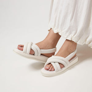 パフィー プラットサンダル