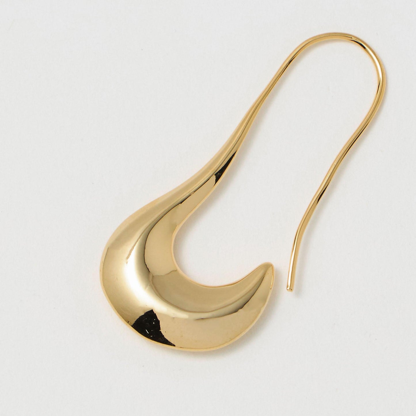 クレセント ムーン ピアス