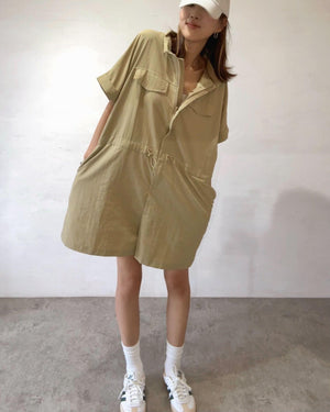 ナイロンジャンプスーツ