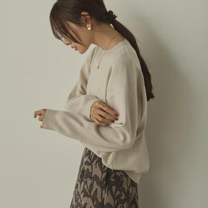 やわもちクルーネックニット
