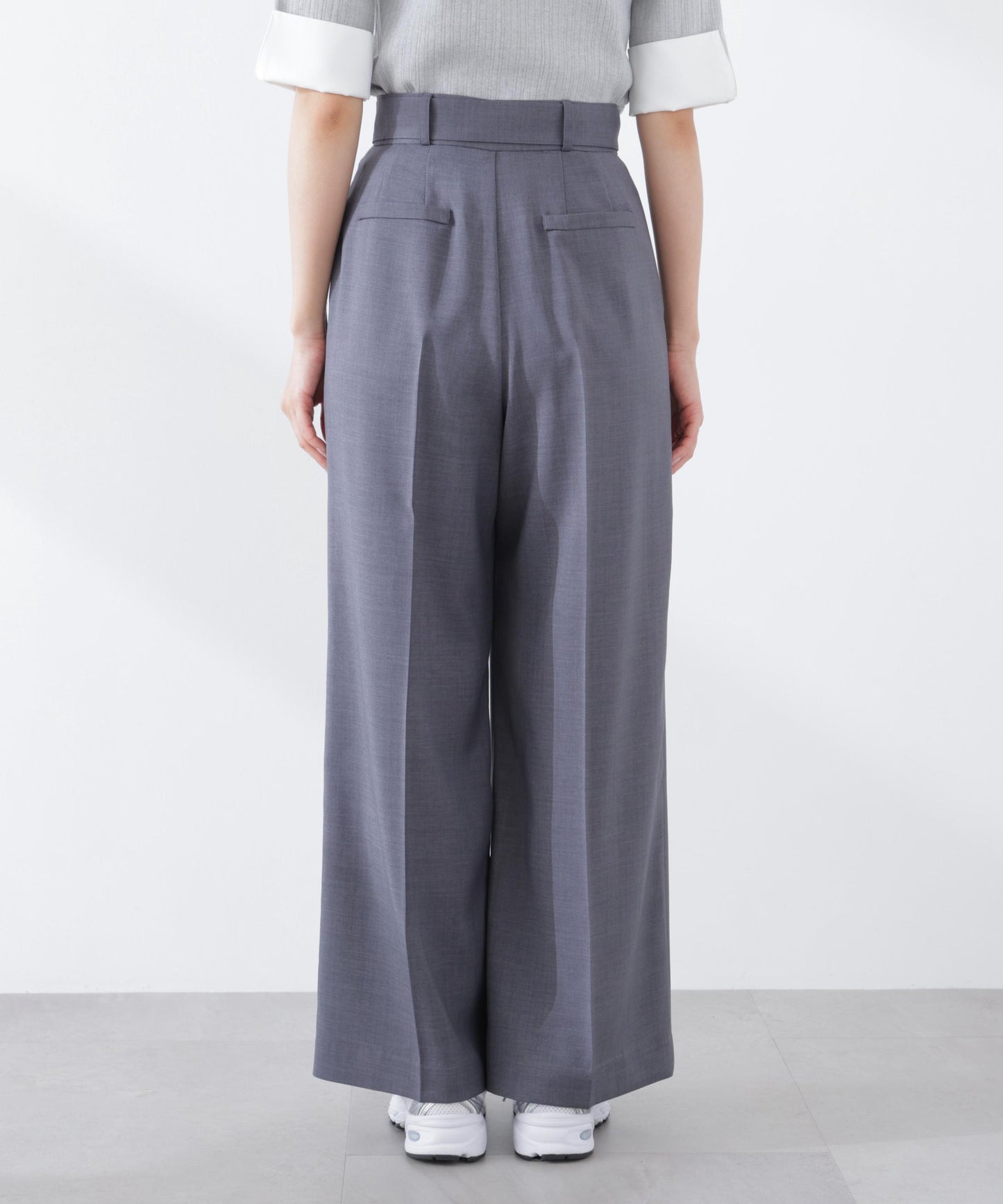 ＜ウォッシャブル＞ベルト付きタックワイドパンツ　26SS