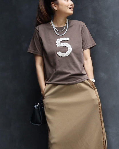5フラワーTシャツ
