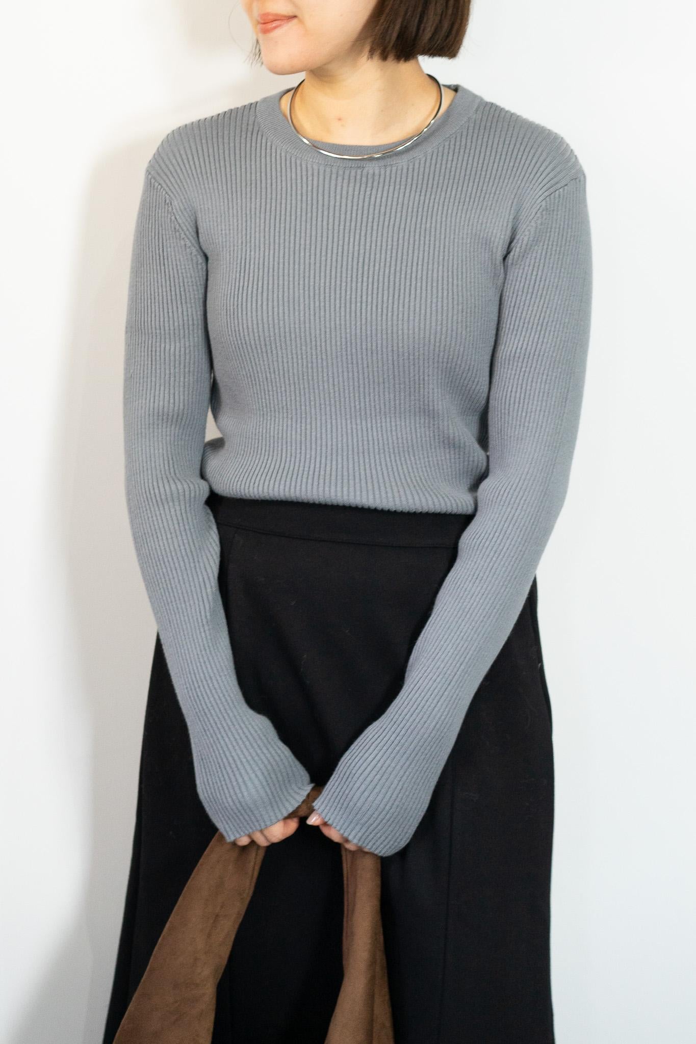 コンフォータブルスリムニット