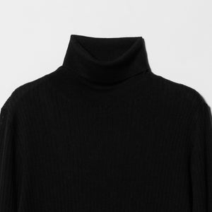 リブ タートルネック ニット