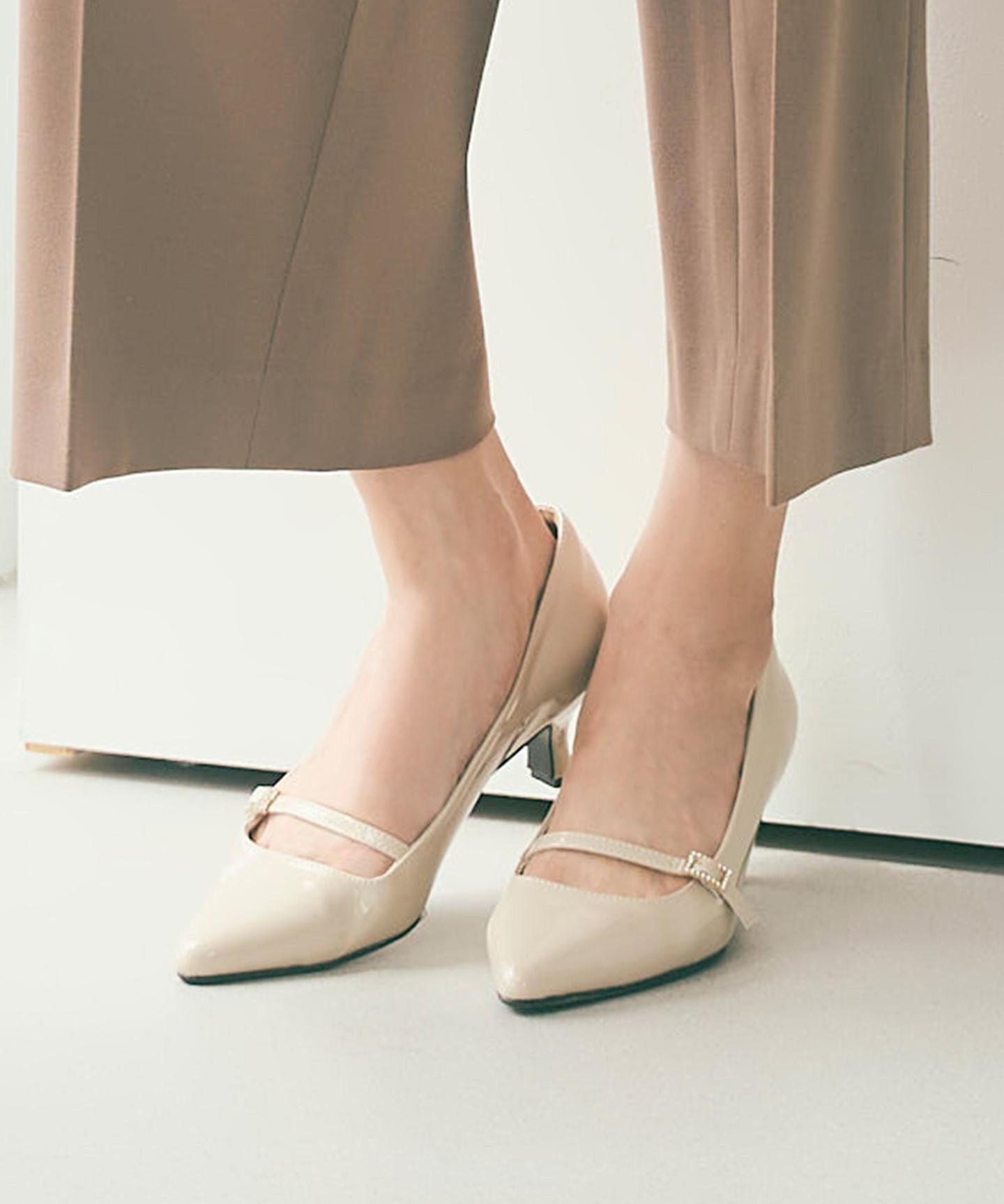 ミニストーンバックル パンプス