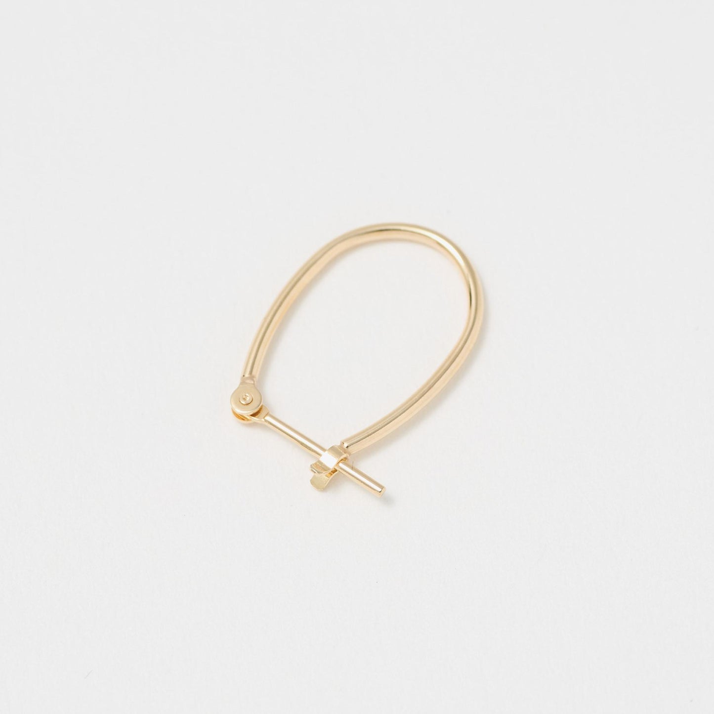 K10 パイプ オーバル フープピアス