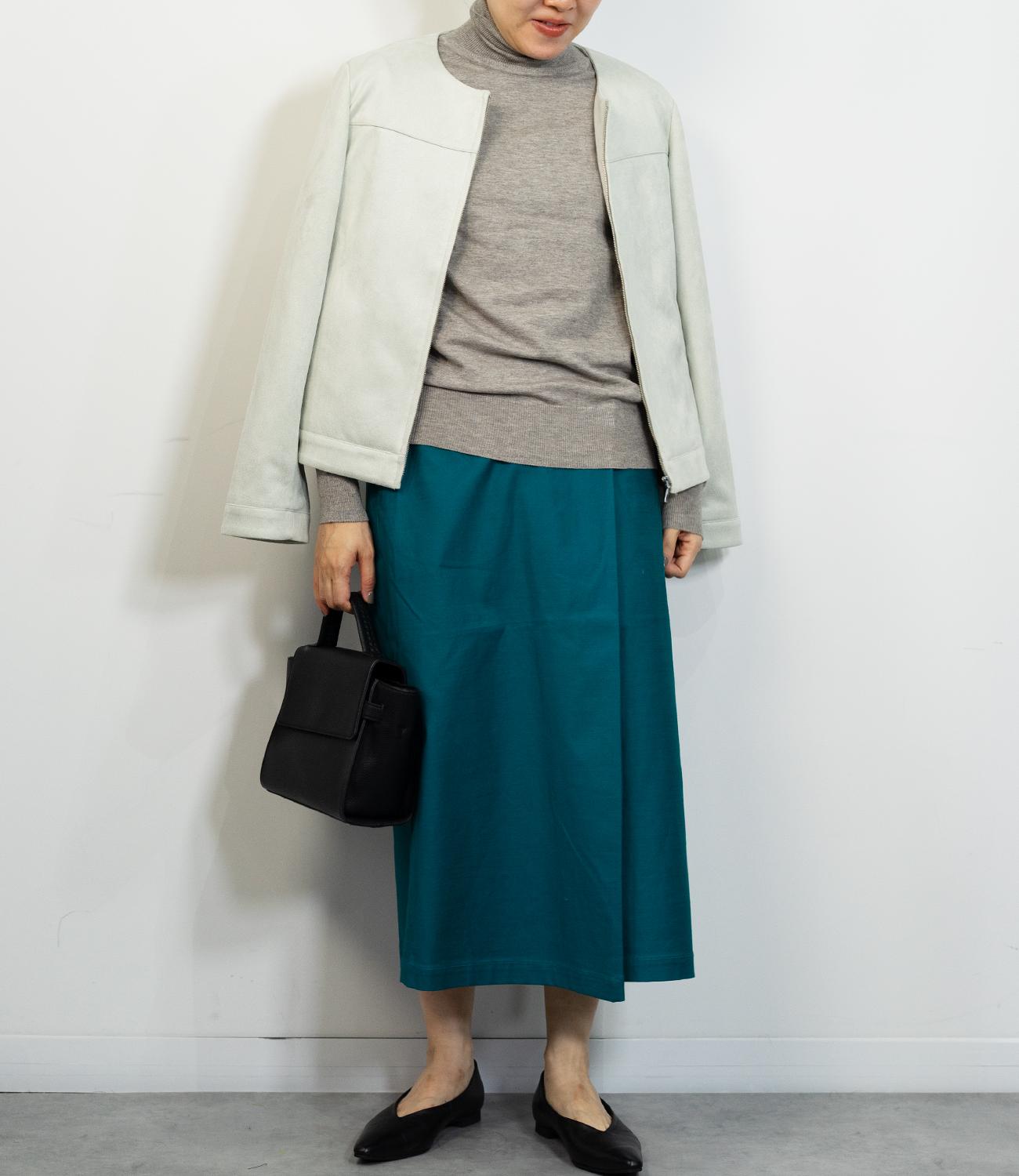 タートルネックソフトニット