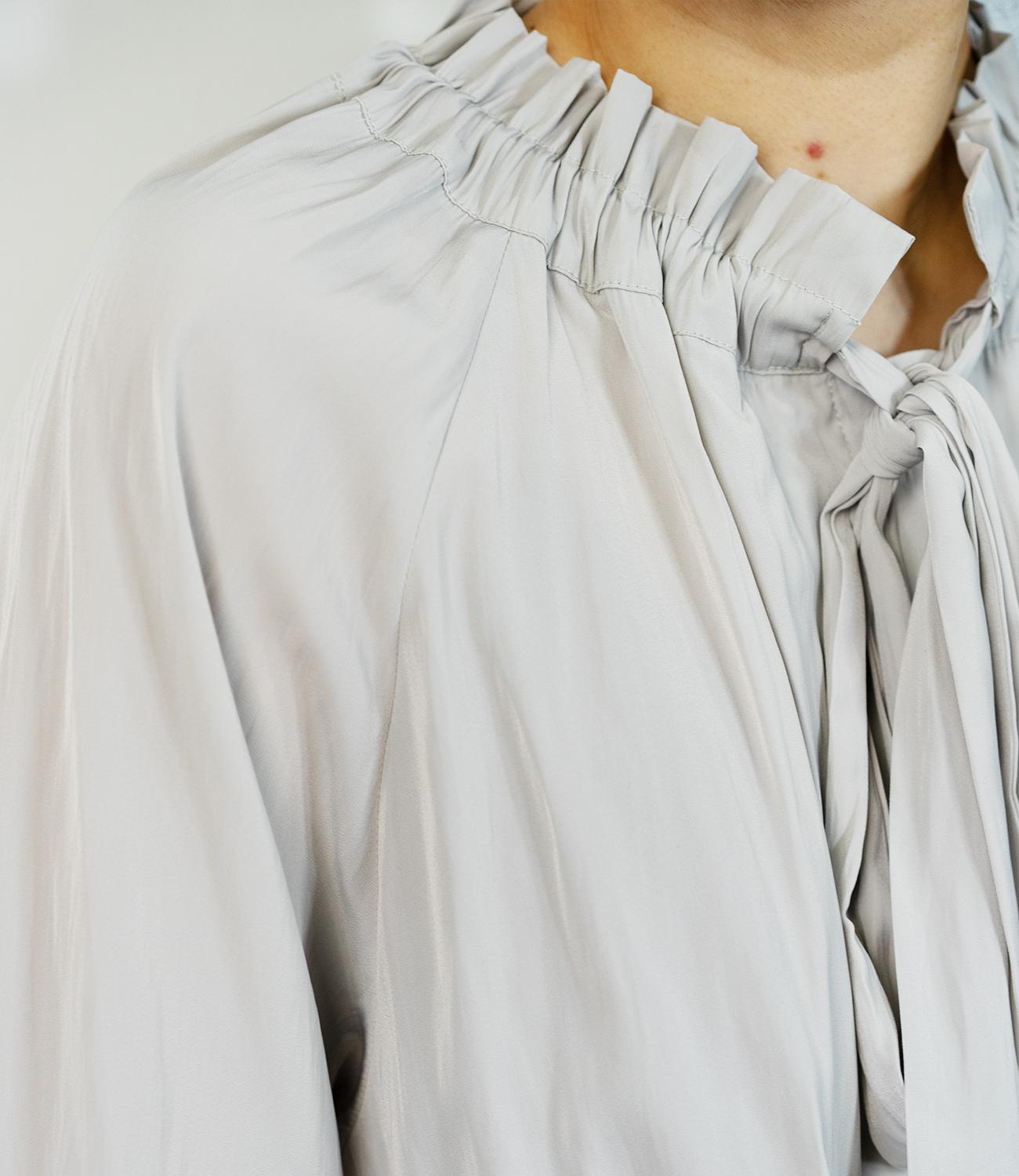 パウダーサテンボウタイブラウス