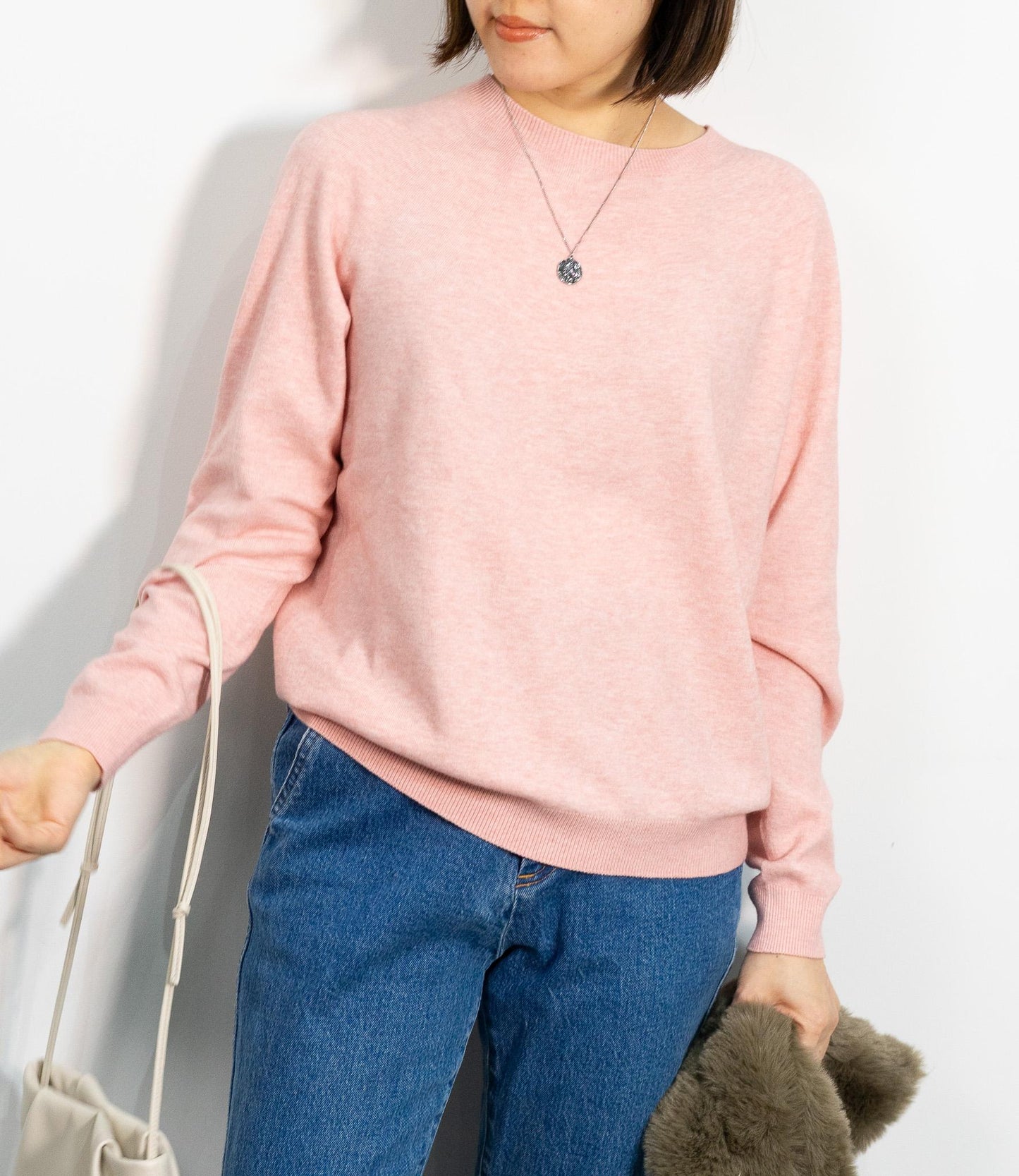 ソフトカシミアクルーネックニット