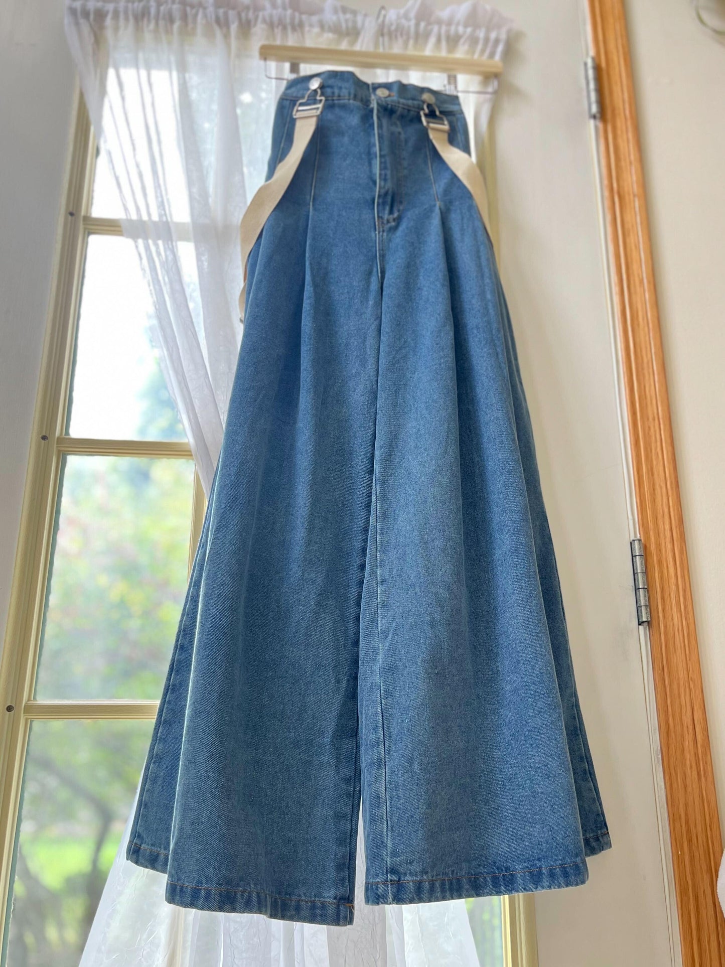 サスペンダーワイドデニムパンツ