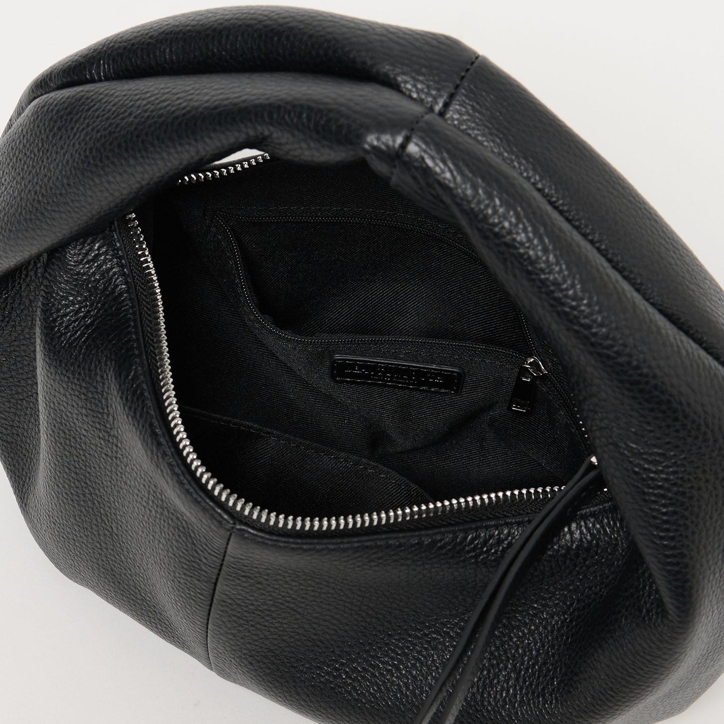 ムーン タック ミニ ワンショルダーバッグ