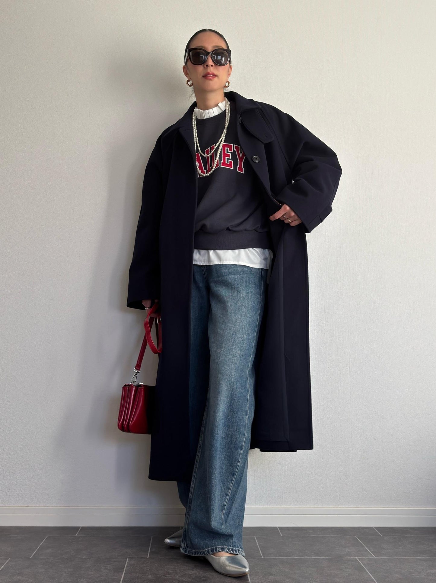 BAILEY刺繍ロゴセミクロップドスウェット