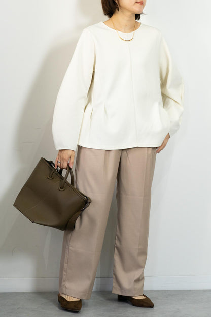 ウエストカーブカットソーブラウス