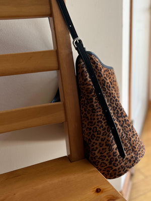 ヒョウ柄スエードバッグ