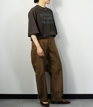 フレア袖レタリングTシャツ