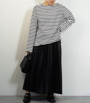 フェイクレザープリーツスカート