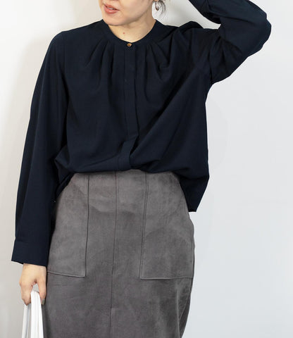タックフレアブラウス