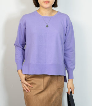 クルーネックサイドスリットニット