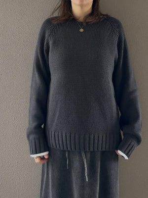 ラウンドネックニット